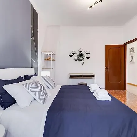 Bdc - Rome, Open City! 3-bdr!