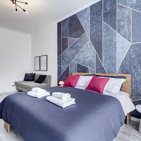 Bdc - Rome, Open City! 3-bdr! Apartment