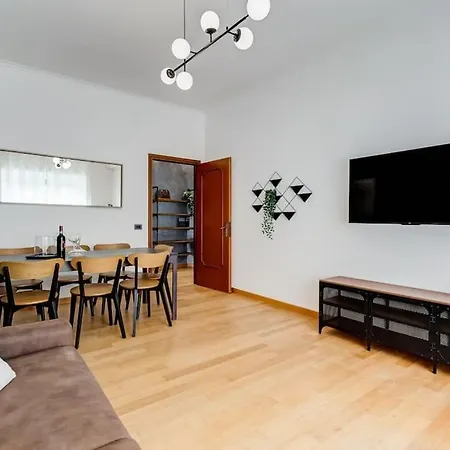 Bdc - Rome, Open City! 3-bdr! *