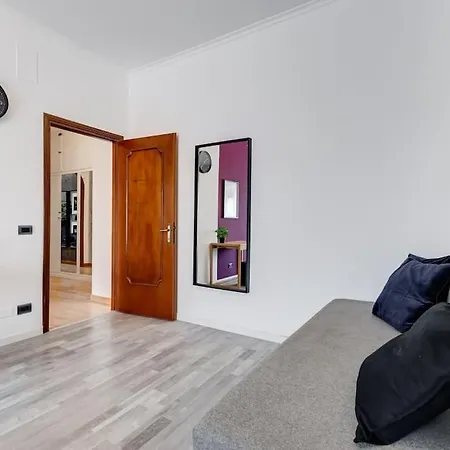 Bdc - Rome, Open City! 3-bdr! *